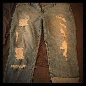 Jennifer Lopez’s boyfriend jeans size (16)